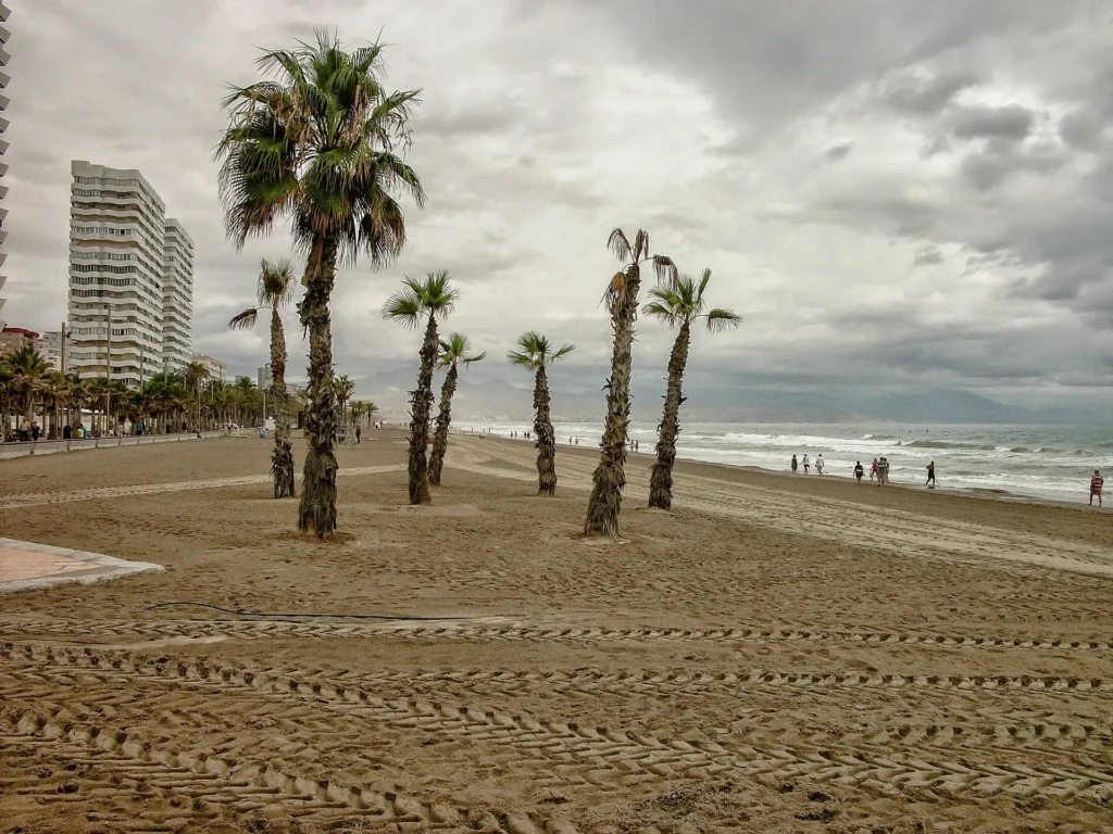 Beaches popular alicante attractions