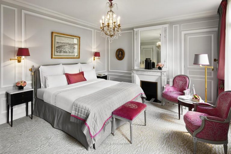 Unique hotels in Paris - Hotel Plaza Athenee Paris