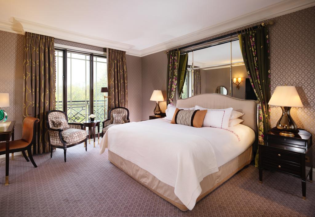hotels in london uk - the dorchester