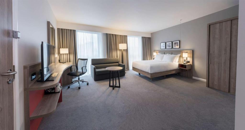 hilton garden inn manchester accommodation