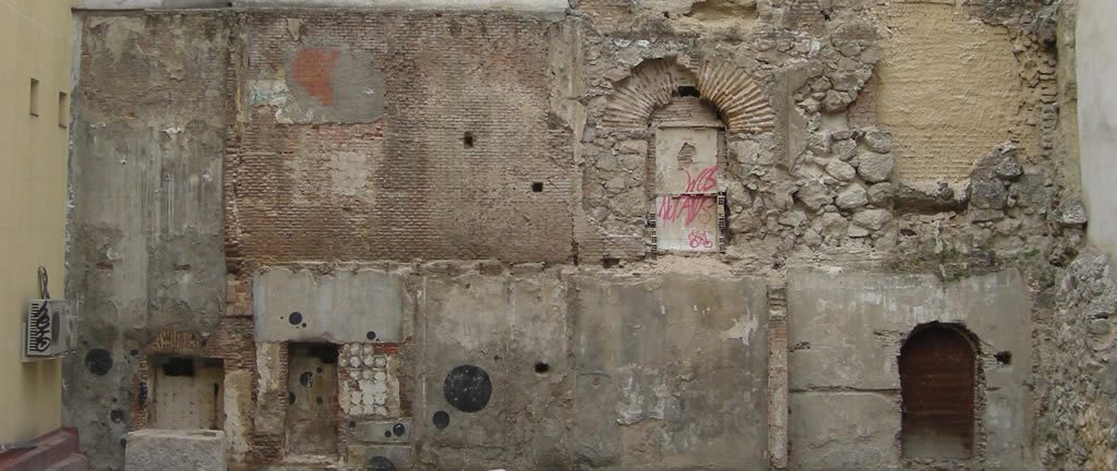 non touristy things do in Madrid Christian-Walls-Madrid