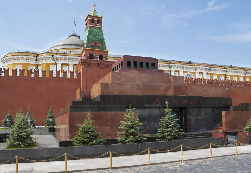 things to do in Moscow - Lenin Mausoleum