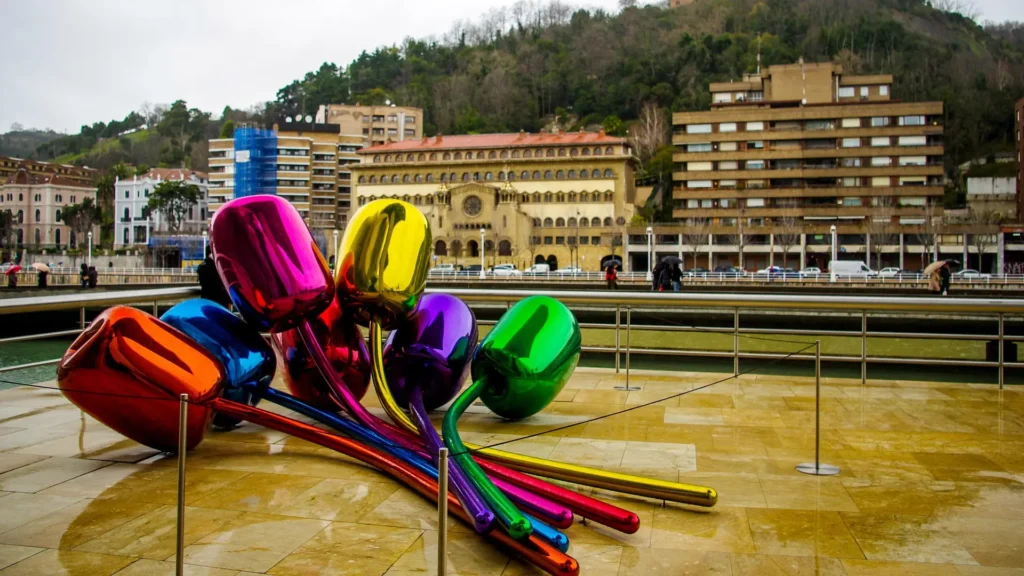 Tulips by Jeff Koons at the Guggenheim Museum Bilbao